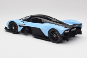 Aston Martin Valkyrie Racing Blau GT Spirit 1:18 GT915 Resin — Bild 5 von 6