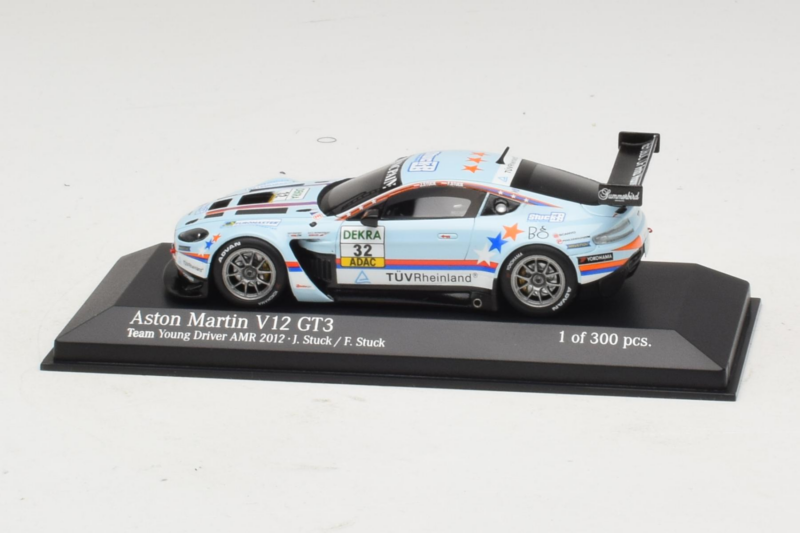 Aston Martin Vantage V12 GT3 #32 J. Stuck ADAC GT Masters 2012 Minichamps 1:43 437121332 Metall