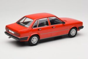 Audi 80 B2 GLS Rot MCG 1:18 MCG18526 Metall — Bild 2 von 6