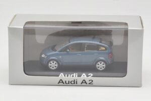 Audi A2 Blue Metallic Minichamps 1:43 20022200748005 Metall — Bild 4 von 4