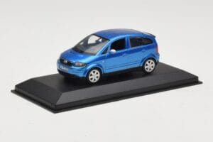 Audi A2 Light Blue Metallic Minichamps 1:43 AUDI007 Metall — Bild 2 von 4
