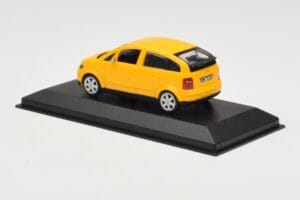 Audi A2 8Z Gelb Minichamps 1:43 AUDI005 Metall — Bild 3 von 4