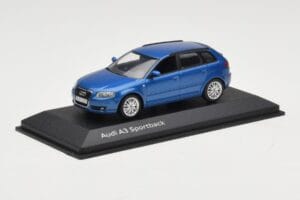 Audi A3 8P Sportback Mauritius Blue Minichamps 1:43 5010403033 Metall — Bild 2 von 4
