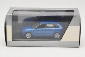 Audi A3 8P Sportback Mauritius Blue Minichamps 1:43 5010403033 Metall — Bild 4 von 4