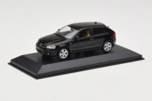 Audi A3 8P Black Metallic Minichamps 1:43 12000 Metall — Bild 2 von 4