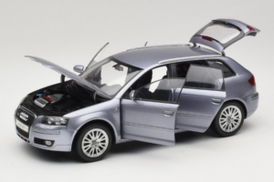 Audi A3 8P Sportback Light Blue Metallic Kyosho 1:18 5010403025 Metall — Bild 2 von 8