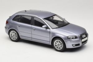 Audi A3 8P Sportback Light Blue Metallic Kyosho 1:18 5010403025 Metall — Bild 6 von 8