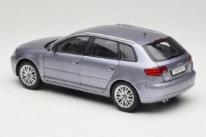 Audi A3 8P Sportback Light Blue Metallic Kyosho 1:18 5010403025 Metall — Bild 7 von 8
