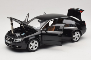 Audi A4 B6 3.2 Quattro Schwarz Minichamps 1:18 5010404125 Metall — Bild 2 von 8