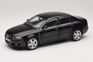 Audi A4 B6 3.2 Quattro Schwarz Minichamps 1:18 5010404125 Metall