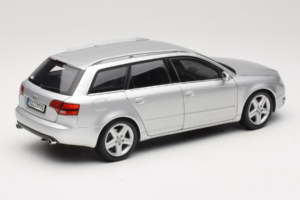 Audi A4 B7 3.2 Quattro Avant Silber Minichamps 1:18 5010404215 Metall — Bild 3 von 8