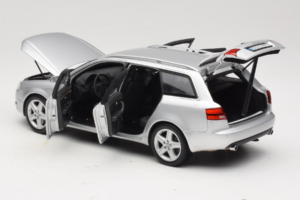 Audi A4 B7 3.2 Quattro Avant Silber Minichamps 1:18 5010404215 Metall — Bild 5 von 8