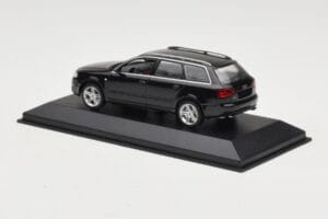 Audi A4 B7 Avant Schwarz Minichamps 1:43 AUDI008 Metall — Bild 3 von 3