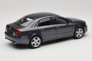 Audi A4 B7 Grau Metallic Minichamps 1:18 100014400 Metall — Bild 3 von 8