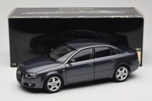 Audi A4 B7 Grau Metallic Minichamps 1:18 100014400 Metall — Bild 8 von 8