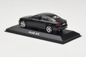Audi A4 B8 3.2 Quattro Phantom Black Minichamps 1:43 5010704133 Metall — Bild 3 von 4