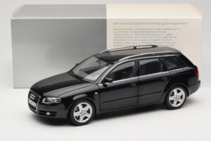 Audi A4 B8 Avant 3.2 Quattro Schwarz Minichamps 1:18 5010404225 Metall — Bild 8 von 8