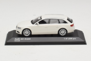 Audi A4 B8 Avant Weiß Minichamps 1:43 410011010 Metall