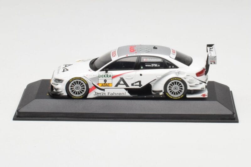 Audi A4 B8 #9 T. Kristensen DTM 2008 Minichamps 1:43 400081809 Metall