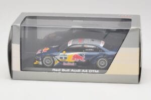 Audi A4 B8 #2 Red Bull M. Tomczyk DTM 2008 Minichamps 1:43 5020800133 Metall — Bild 4 von 4