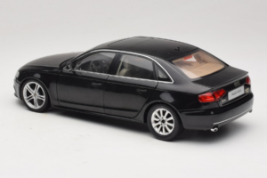 Audi A4L B8 Schwarz Paudi 1:18 AUDI012 Metall — Bild 7 von 8