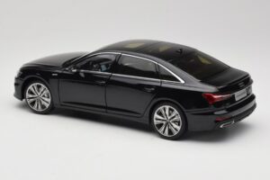 Audi A6L C8 Schwarz Paudi Model 1:18 42499 Metall — Bild 7 von 8