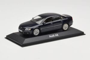 Audi A8 D3 Blue Metallic Light Interior Minichamps 1:43 20000001386003 Metall — Bild 2 von 4