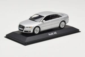 Audi A8 D3 Hell Silber Minichamps 1:43 5010508113 Metall — Bild 2 von 4