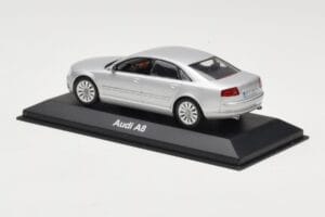 Audi A8 D3 Hell Silber Minichamps 1:43 5010508113 Metall — Bild 3 von 4