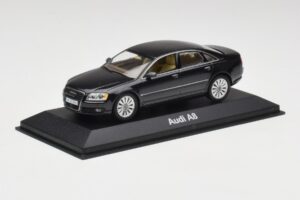 Audi A8 D3 Phantom Schwarz Minichamps 1:43 5010508133 Metall — Bild 2 von 4