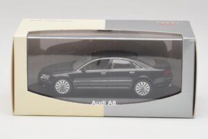 Audi A8 D3 Phantom Schwarz Minichamps 1:43 5010508133 Metall — Bild 4 von 4