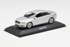 Audi A8 D3 Silber Minichamps 1:43 20000001386001 Metall — Bild 2 von 4