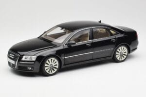 Audi A8 D3 W12 Schwarz Kyosho 1:18 09212BK Metall