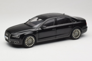 Audi A8L D3 W12 Phantom Black Kyosho 1:18 5011008125 Metall