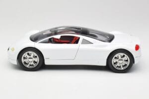 Audi Avus Quattro Alpine White Revell 1:18 08913 Metall — Bild 4 von 8