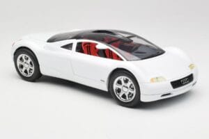 Audi Avus Quattro Alpine White Revell 1:18 08913 Metall — Bild 6 von 8