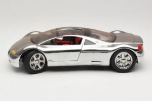 Audi Avus Quattro Chrome Silver Revell 1:18 08913-C1 Metall — Bild 4 von 8