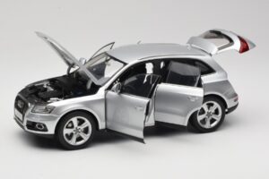 Audi Q5 8R Ice Silver Kyosho 1:18 09242IS Metall — Bild 2 von 8