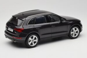 Audi Q5 8R Lava Grey Kyosho 1:18 09242LG Metall — Bild 3 von 8