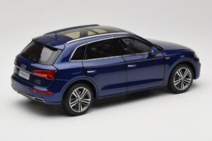 Audi Q5L FY Blau Paudi Model 1:18 33729 Metall — Bild 3 von 8