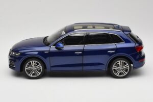 Audi Q5L FY Blau Paudi Model 1:18 33729 Metall — Bild 4 von 8