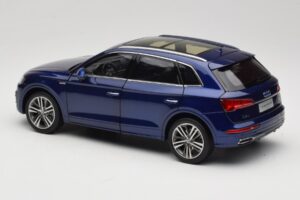 Audi Q5L FY Blau Paudi Model 1:18 33729 Metall — Bild 7 von 8