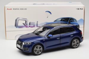 Audi Q5L FY Blau Paudi Model 1:18 33729 Metall — Bild 8 von 8