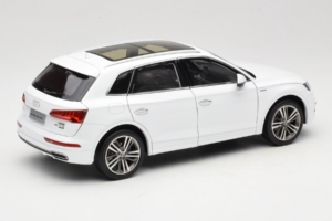 Audi Q5L FY Weiß Paudi Model 1:18 30694 Metall — Bild 3 von 8