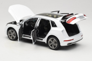 Audi Q5L FY Weiß Paudi Model 1:18 30694 Metall — Bild 5 von 8