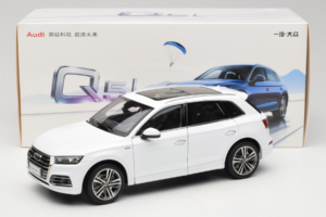 Audi Q5L FY Weiß Paudi Model 1:18 30694 Metall — Bild 8 von 8