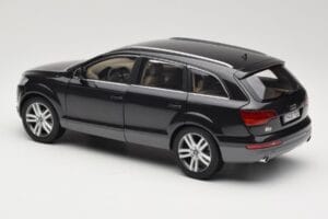 Audi Q7 4L Lava Grey Minichamps 1:18 5010507625 Metall — Bild 7 von 8