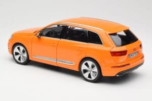 Audi Q7 4M Orange Metallic Minichamps 1:18 110014004 Metall — Bild 7 von 8