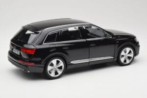 Audi Q7 4M Orca Black Minichamps 1:18 5011407625 Metall — Bild 3 von 8