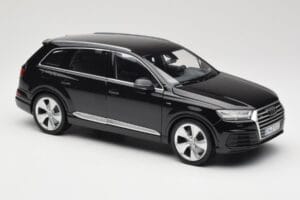 Audi Q7 4M Orca Black Minichamps 1:18 5011407625 Metall — Bild 6 von 8